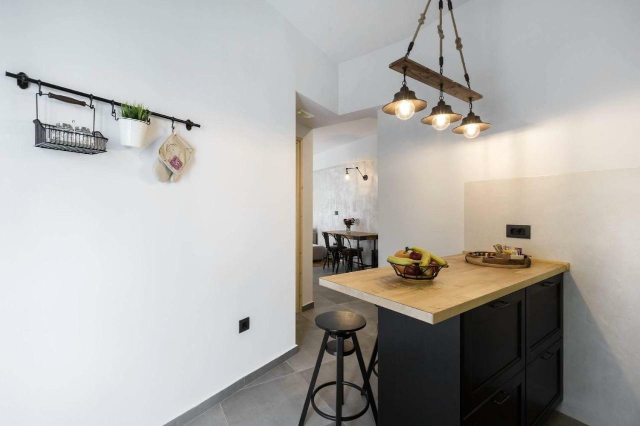 Atmospheric Apartment Near Acropolis By Cloudkeys 雅典 外观 照片